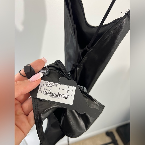 Spandex Black Criss Cross Tie Back Bodysuit - Picture 2 of 3